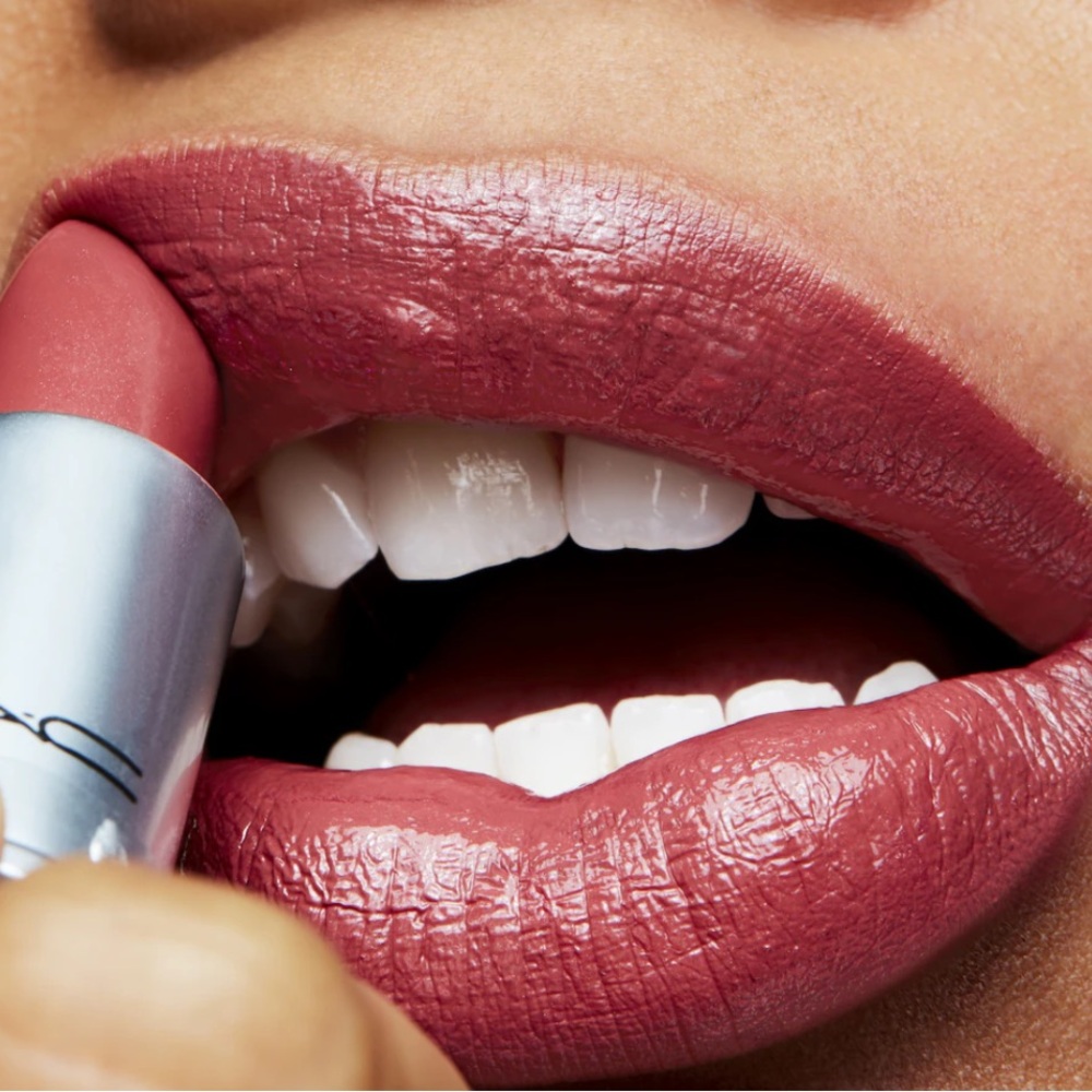 MAC Cosmetics Amplified Lipstick - Picture 3 of 3